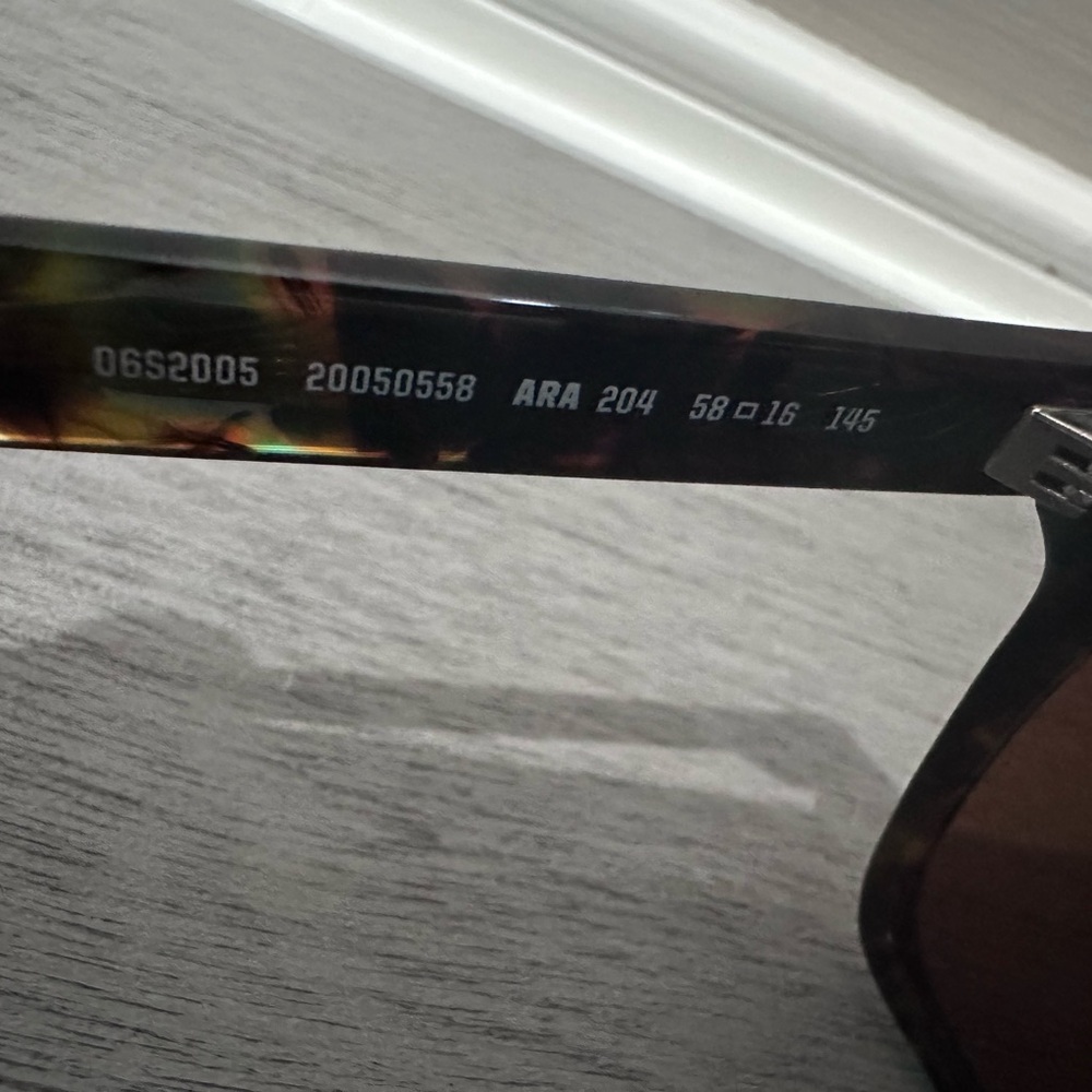 Costa Brown Oversized Glasses with Polarized Lenses - Picture 4 of 9
